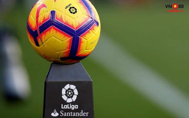 Giải La Liga có tên gọi đầy đủ là La Liga Santander